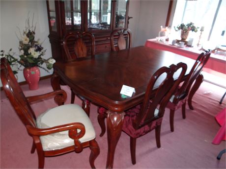 Table and 5 Chairs