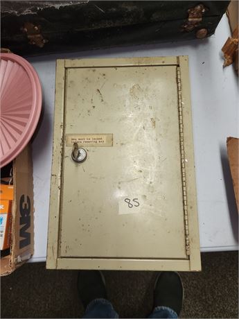 Locking Metal Key Cabinet