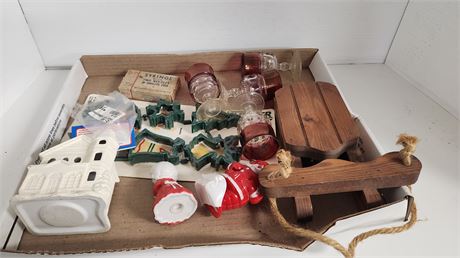Miscellaneous Christmas and Syringe with case