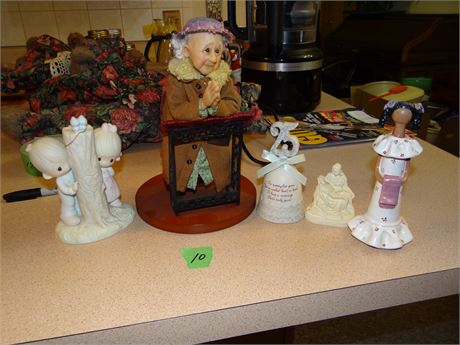 Figurines