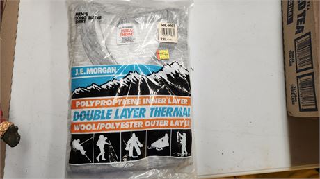 2XL Men's Thermal Long Sleeve Shirt & Tablecloth & Handkerchief