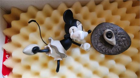 Vintage Minnie Mouse Figure. Broken Leg