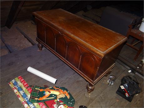 Ceder Chest- One Hinge is Loose