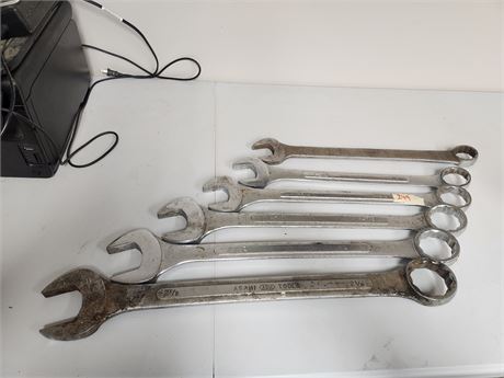 Large Wrenches 1 1/2" to 2 1/8"