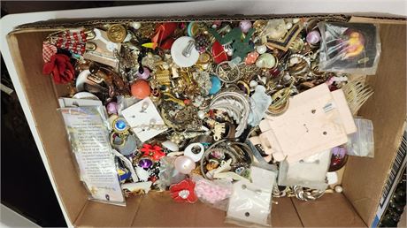 Lot Of Jewelry. Not Sorted