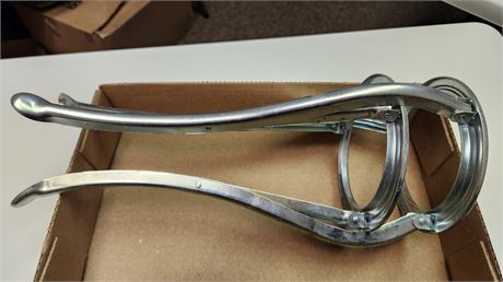 Vintage Metal Tree Stand