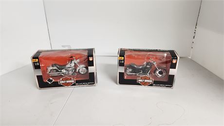 2Diecast Replica Harley Davidson Motorcycles