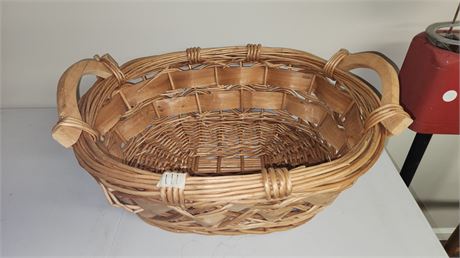 Medium size Wicker Basket