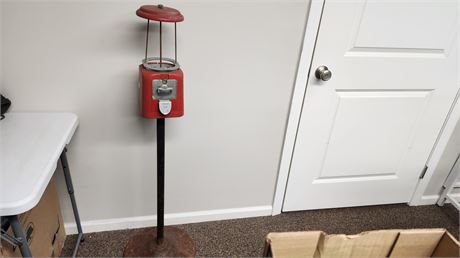Vintage Gumball Machine. NO KEY - No Glass Jar & Needs Repaired