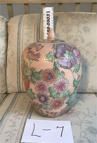 Hand-painted Macau Vase