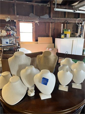 Jewelry, Necklace Display Bust Lot
