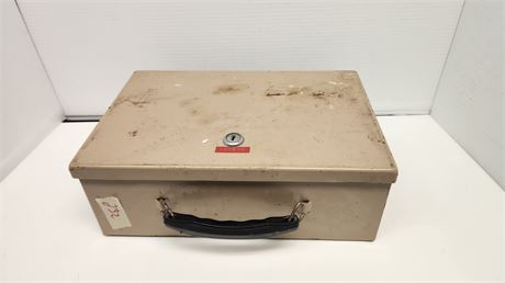 Heavy Metal Lock Box With Key