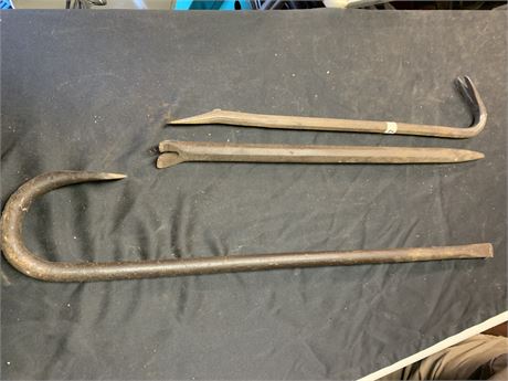 Pry Bar Or Crowbar Lot Of 3
