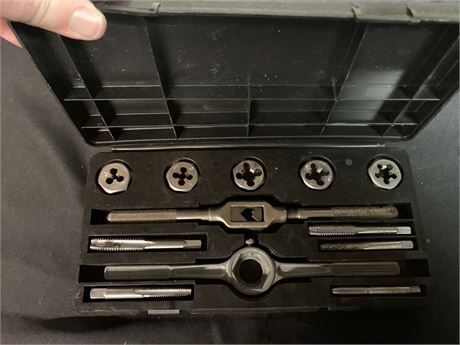 Vermont American 12 Piece Tap and Die Set No 6047