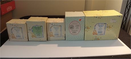 Lot Of Cherished Teddies figurines