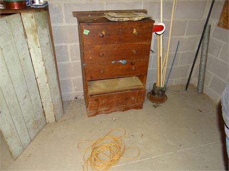 Chest of Drawers- Needs repair