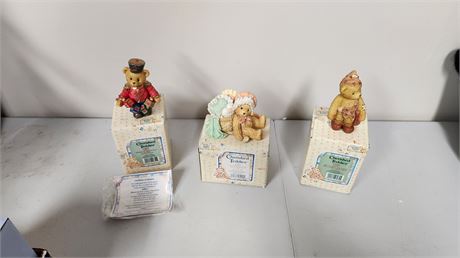 Lot Of Cherished Teddies Figurines