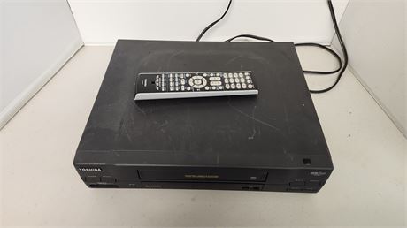 Toshiba VHS Player & Remote