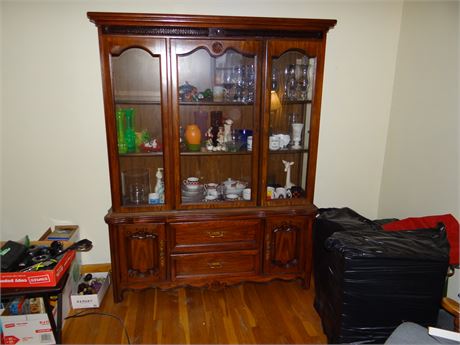 Cabinet no Contents