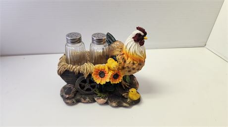 Rooster salt & Pepper Shakers & Rooster Shaker Holder