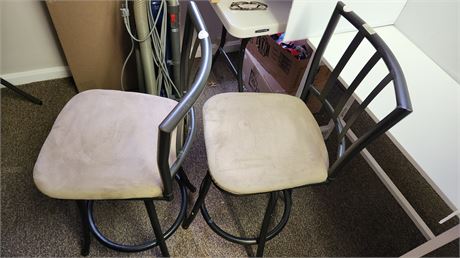 2 Bar Stools