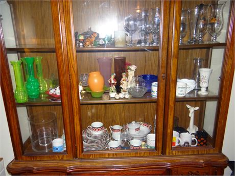 Contents of the Cabinet- No Cabinet