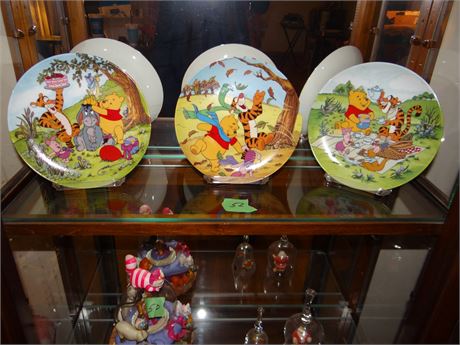 Winny the Poo Collector Plates- Most have Styrofoam boxes