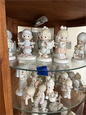 Precious Moments (2 Shelves)