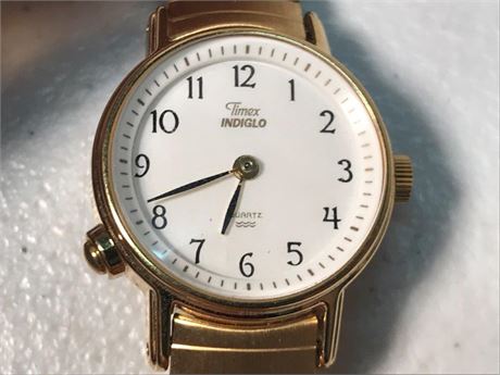 Timex Indiglo Quartz Watch (Missing back)