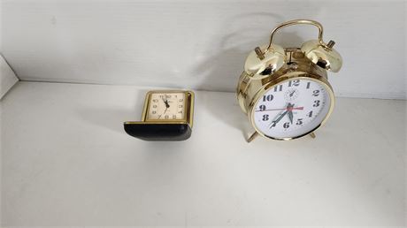 Lot Of 2 Clocks
