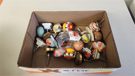 Lot Of Decorative Drawer Knobs. NEW