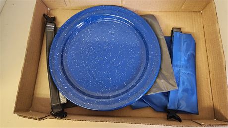 2 Metal Plates & Storage Bags