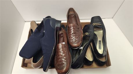 Various Pairs Of Woman shoes