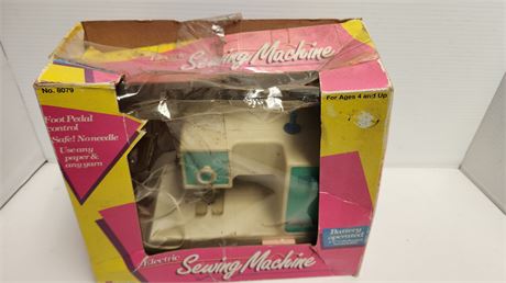 Lanard Toys Electric Sewing machine. NOT TESTED