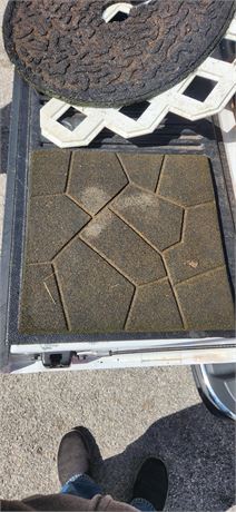 16 Square Rubber Landscape mats