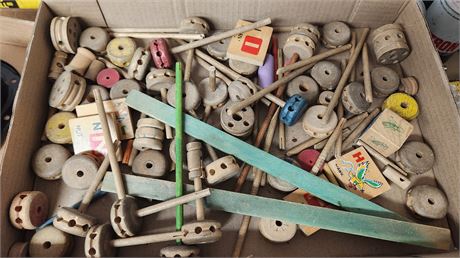 Lot Of Vintage Tinker Toys