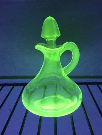 Vaseline Uranium Vingar Bottle