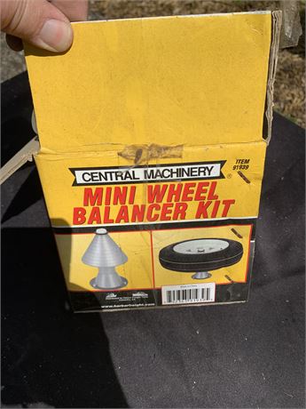 Central Machinery Mini Wheel Balancer Kit