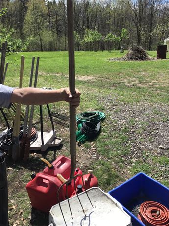 Pitch Fork Yard Tool With 4 Tines