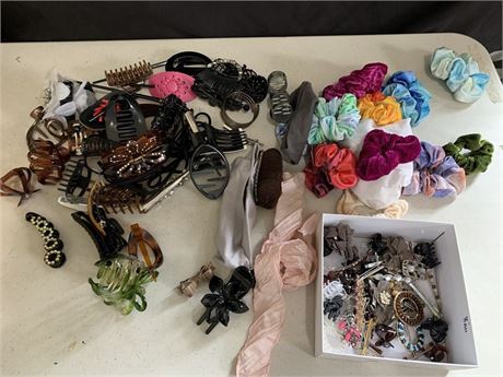 Vintage Lot Of Claw Hair Clip Ties Barrettes Scrunchies Various Colors Sizes