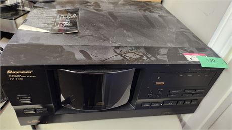 File-Type Pioneer Compact Disc Player PD-F958  NOT TESTED