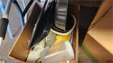 Lot Of various Kitchen Items