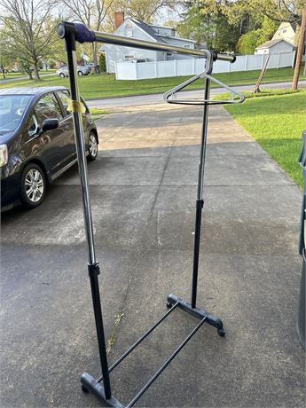 portable clothing rack