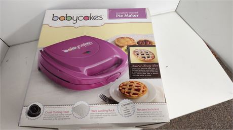 Baby Cakes Pie Maker & Hitachi Automatic Home Bakery. NOT TESTED Looks New