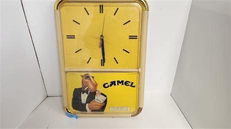 Vintage camel Clock. NOT TESTED