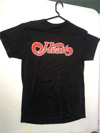 2019 Heart Love Alive Tour T-Shirt (M)