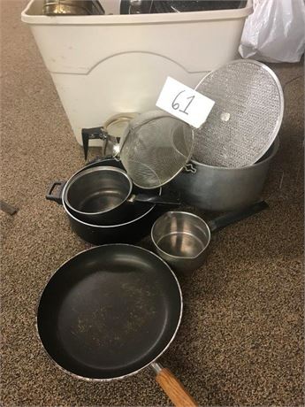 Kitchen Pots & Pans
