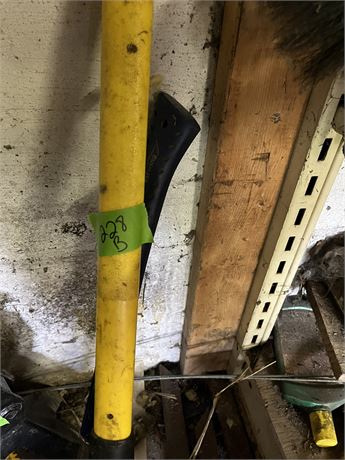 Ax. Sledge Hammer