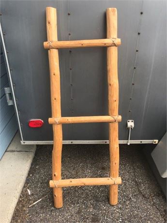 Wooden Ladder Deco
