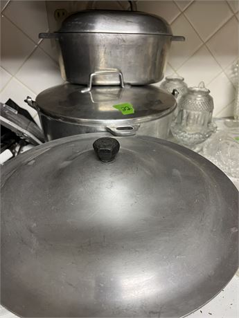 Heavy Pan Set, Wagnerware, Majestic Cookware